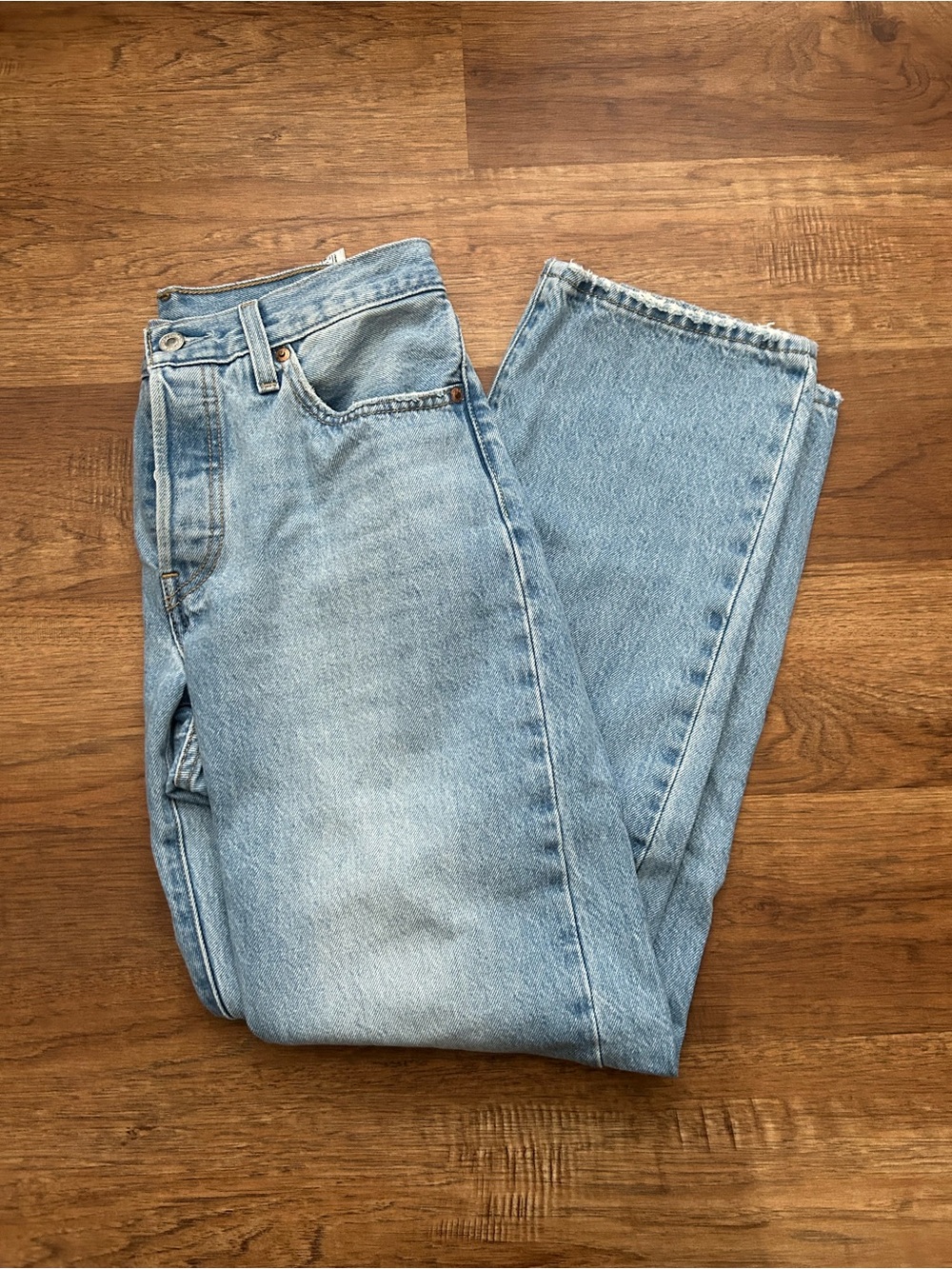 Levi's Women's Light Wash Straight Leg Jeans